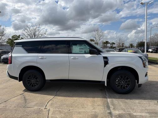 2026 Nissan Armada SV