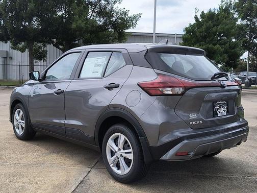 2025 Nissan Kicks Play S