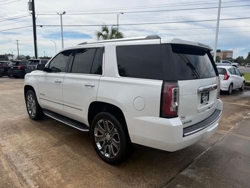 White Frost Tricoat 2018 GMC Yukon Denali