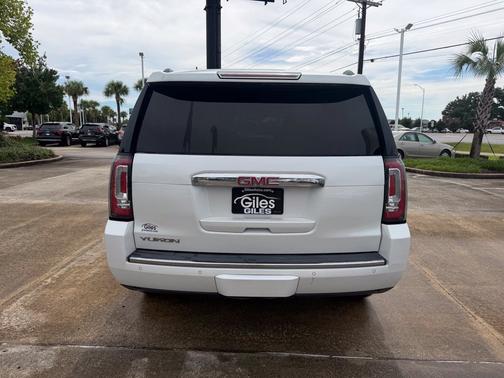 White Frost Tricoat 2018 GMC Yukon Denali