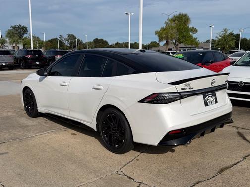 Aspen White/Super Black 2027 Nissan Sentra SR
