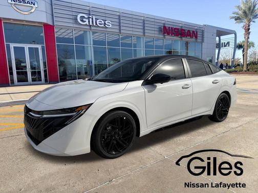 Aspen White/Super Black 2027 Nissan Sentra SR