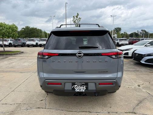 Boulder Gray Metallic 2026 Nissan Pathfinder Platinum