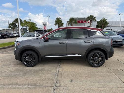 2t Gun Red Roof 2026 Nissan Kicks SR