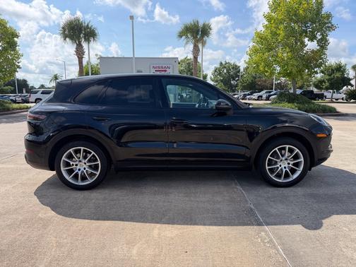 Black 2019 Porsche Cayenne Cayenne