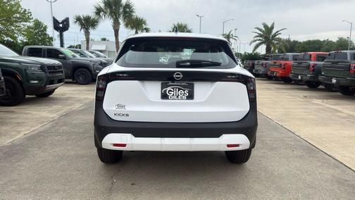 Fresh Powder 2026 Nissan Kicks S