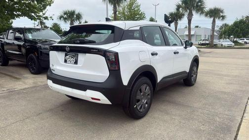 Fresh Powder 2026 Nissan Kicks S