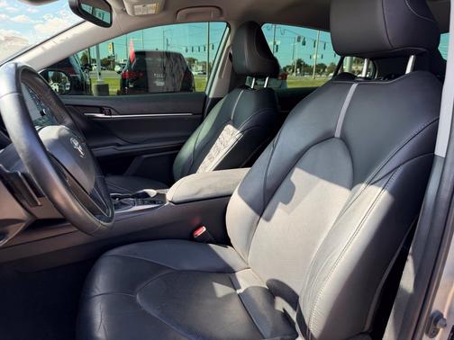 Celestial Silver Metallic 2022 Toyota Camry XSE