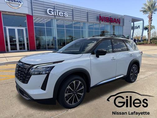 2026 Nissan Pathfinder Platinum