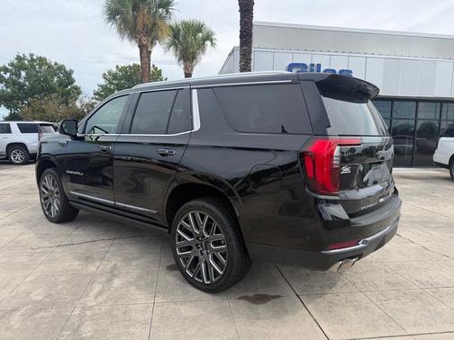Onyx Black 2025 GMC Yukon Denali Ultimate