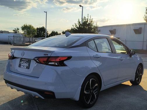 2025 Nissan Versa 1.6 SR