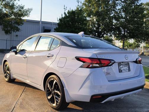 2025 Nissan Versa 1.6 SR