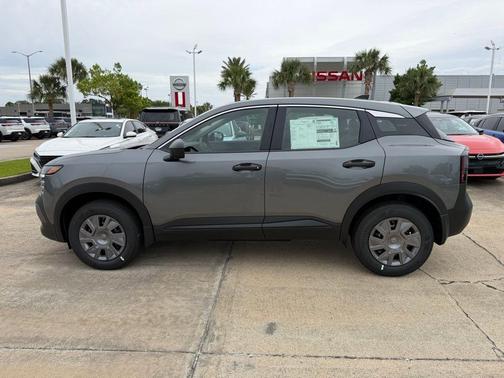 Gun Metallic 2026 Nissan Kicks S