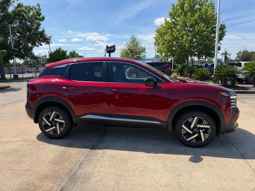 Scarlet Ember T 2026 Nissan Kicks SV