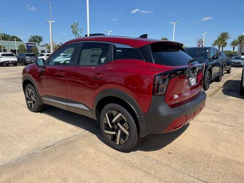 Scarlet Ember T 2026 Nissan Kicks SV