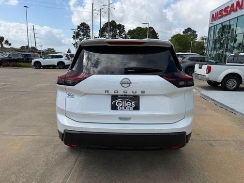 Everest White P 2026 Nissan Rogue SV