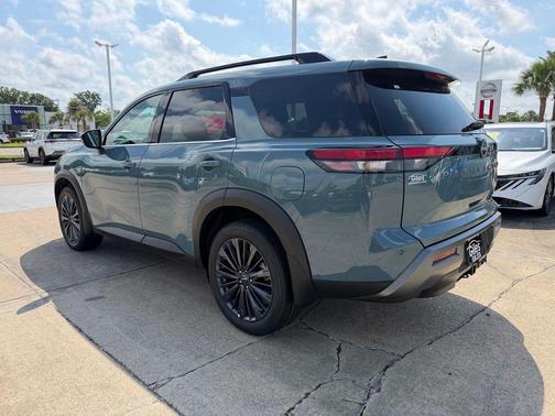 Baltic Teal 2026 Nissan Pathfinder SL