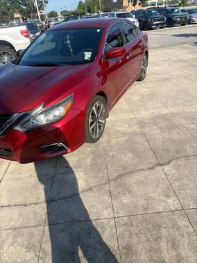 Scarlet Ember 2018 Nissan Altima 2.5 SR