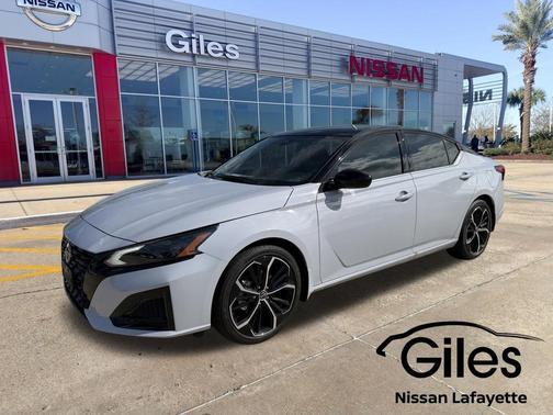 2t Gry Blk Roof 2026 Nissan Altima 2.5 SR