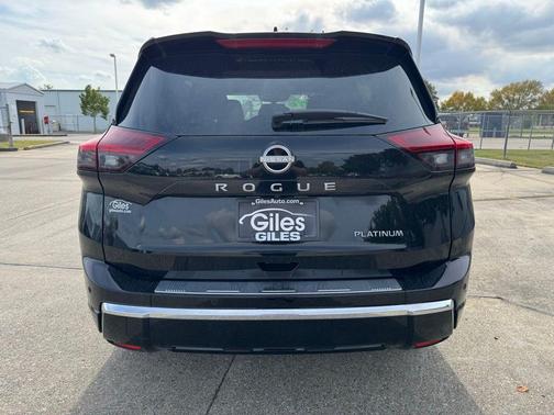 2025 Nissan Rogue Platinum