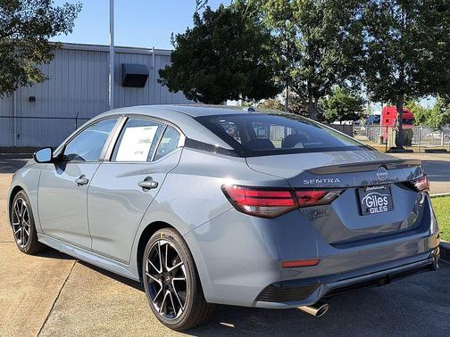 2025 Nissan Sentra SR