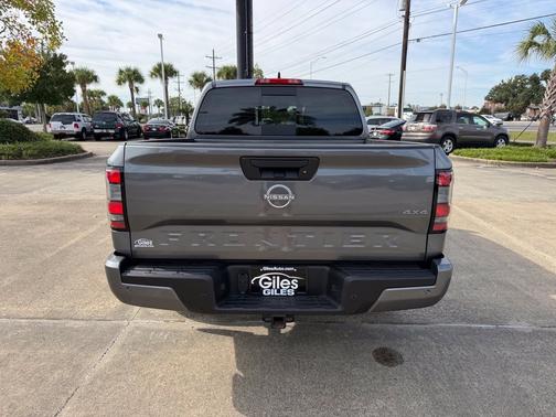 Gun Metallic 2026 Nissan Frontier SV