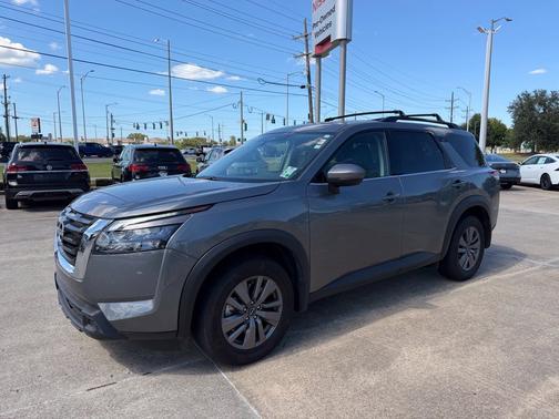 Gun Metallic 2025 Nissan Pathfinder SV