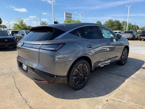 Gun Metallic 2026 Nissan Murano Platinum