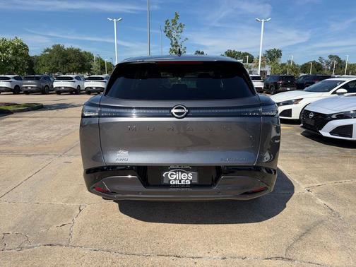 Gun Metallic 2026 Nissan Murano Platinum