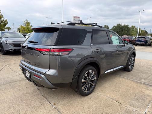 Gun Metallic 2026 Nissan Pathfinder Platinum