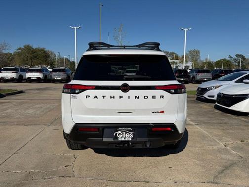 2026 Nissan Pathfinder Rock Creek