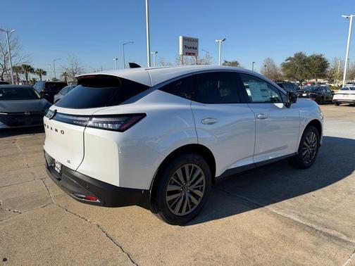 Everest White P 2026 Nissan Murano SL