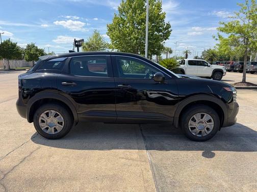 Super Black 2026 Nissan Kicks S