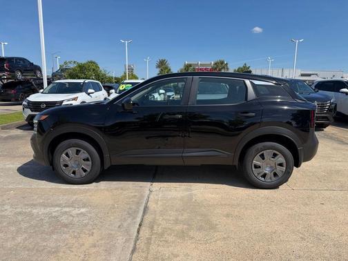 Super Black 2026 Nissan Kicks S