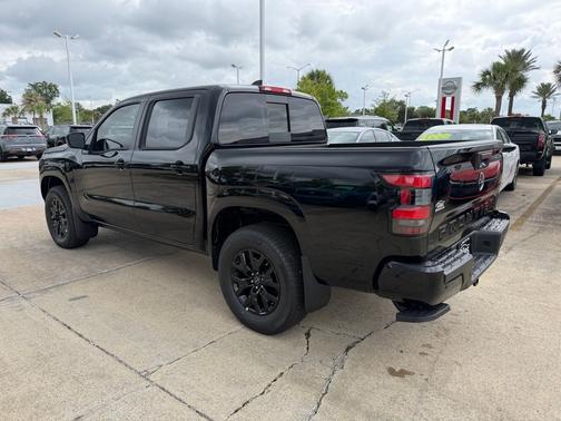 Super Black 2026 Nissan Frontier SV