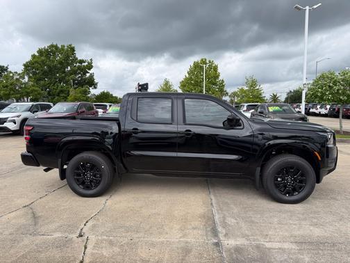 Super Black 2026 Nissan Frontier SV