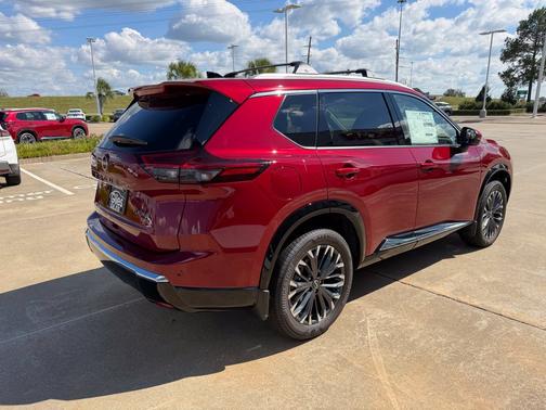 Scarlet Ember Tintcoat 2026 Nissan Rogue Platinum