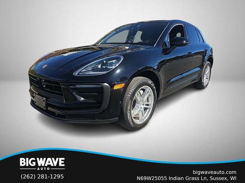 2022 Porsche Macan Sport Utility 4D