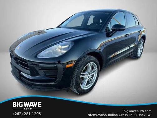 2022 Porsche Macan Sport Utility 4D