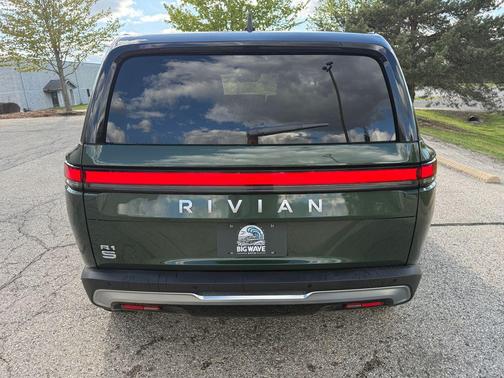 Forest Green 2024 Rivian R1S Adventure Dual Motor Max Pack