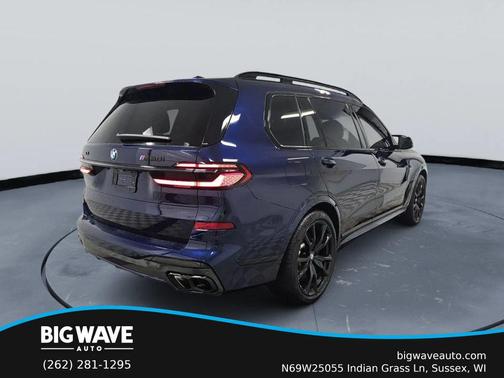 2025 BMW X7 M60i