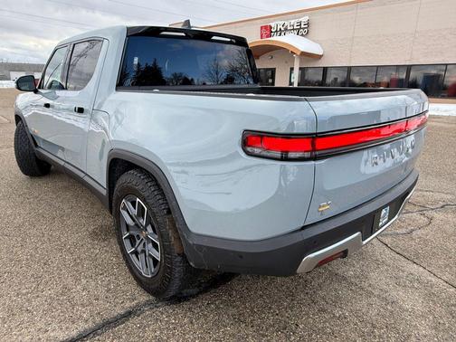 2023 Rivian R1T Adventure Quad Motor Large Pack