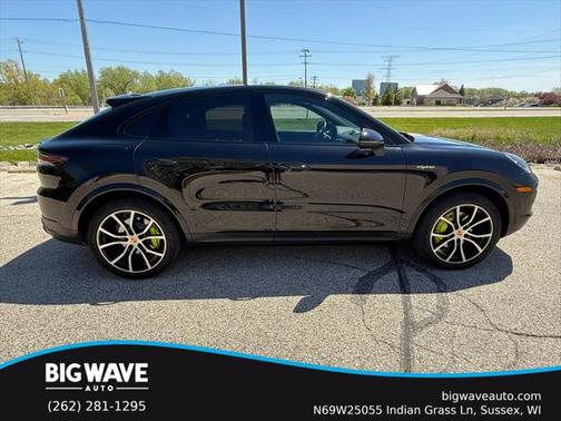 2022 Porsche Cayenne E-Hybrid S