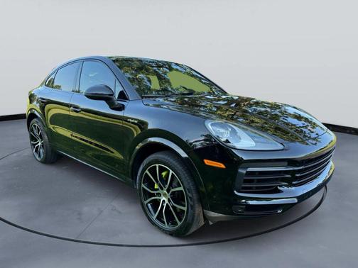 2022 Porsche Cayenne S