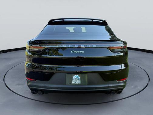 2022 Porsche Cayenne S