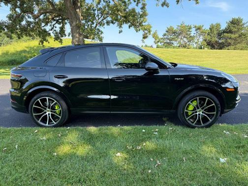 2022 Porsche Cayenne S