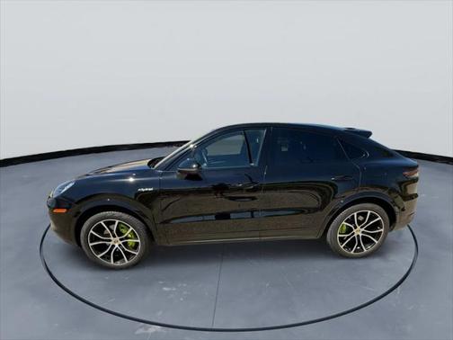 2022 Porsche Cayenne E-Hybrid S