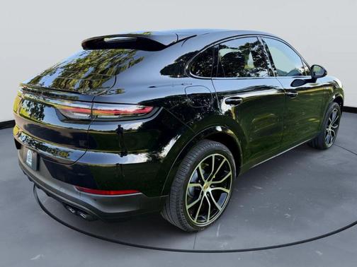 2022 Porsche Cayenne S