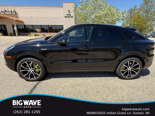 2022 Porsche Cayenne E-Hybrid S