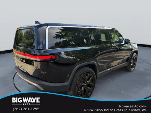 2023 Rivian R1S Adventure